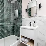 Stylish Centre Flat - Walk To Trinity & Station Apartment Leeds (West Yorkshire)