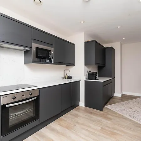 Stylish Centre Flat - Walk To Trinity & Station Apartment Leeds (West Yorkshire)
